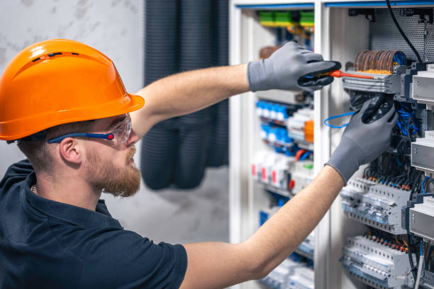 Best Local Electrician Companies  in Glenwood Landing, NY